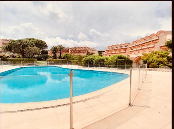 Antibes Secured Parc Velusine With Private Parking, Terrace, Pools And Tennis Courts. Ngoại thất bức ảnh