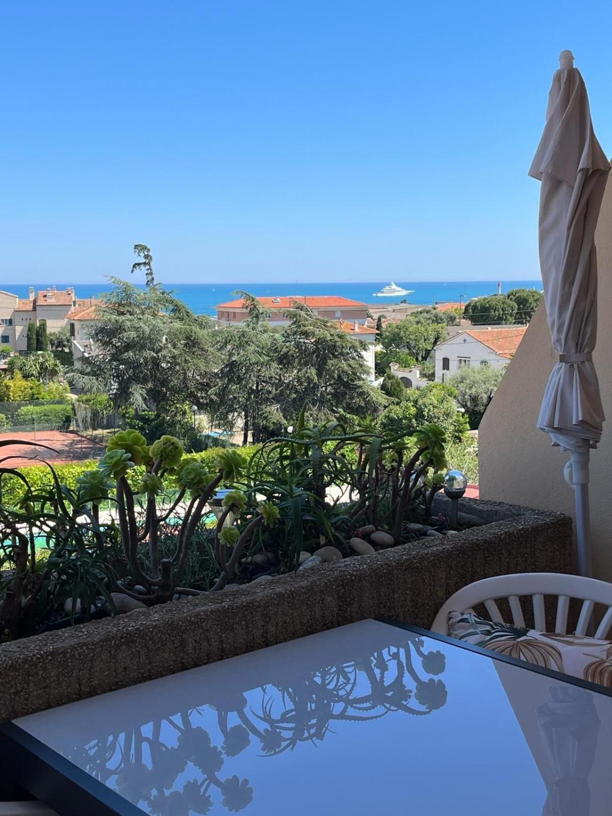Antibes Secured Parc Velusine With Private Parking, Terrace, Pools And Tennis Courts. Ngoại thất bức ảnh